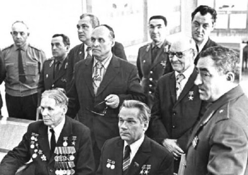 60 illiyində Brejnevdən “60-60” nömrəli “Volqa” alan Makarov – Tapança ixtiraçısının həyatı.