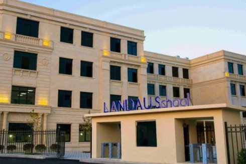 1000 manatlıq yeməkdən qoxu gəlir, təmirsiz məktəb, qaytarılmayan pullar: "Landau School"da BİABIRÇILQ